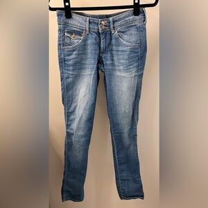Women’s Blue Jeans